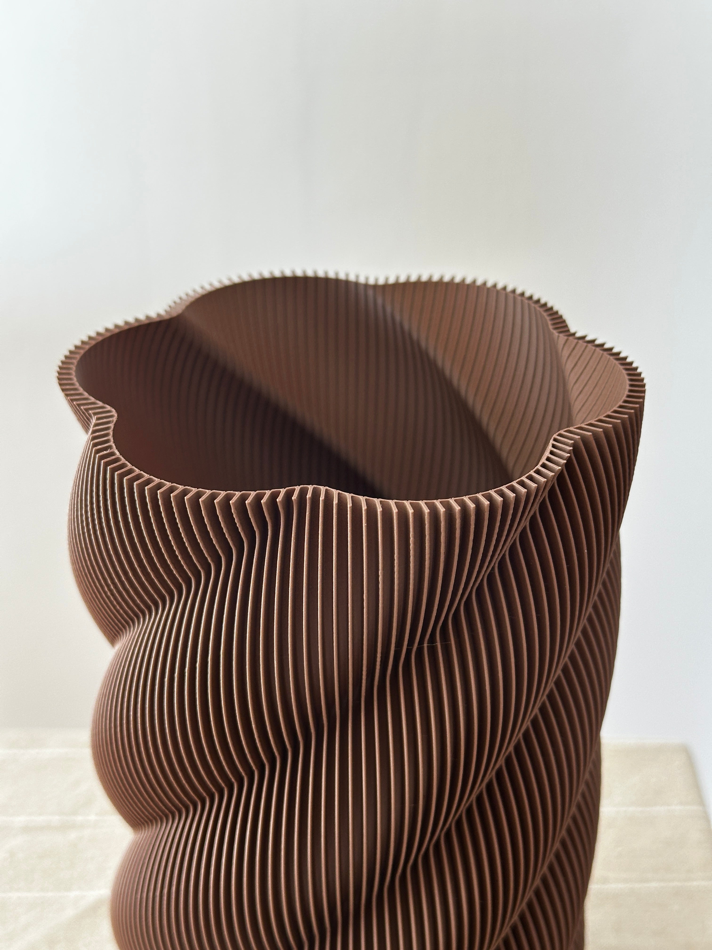 Ribbed Flow Vase L